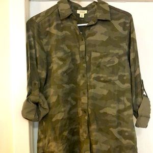 NWT camouflage blouse XS